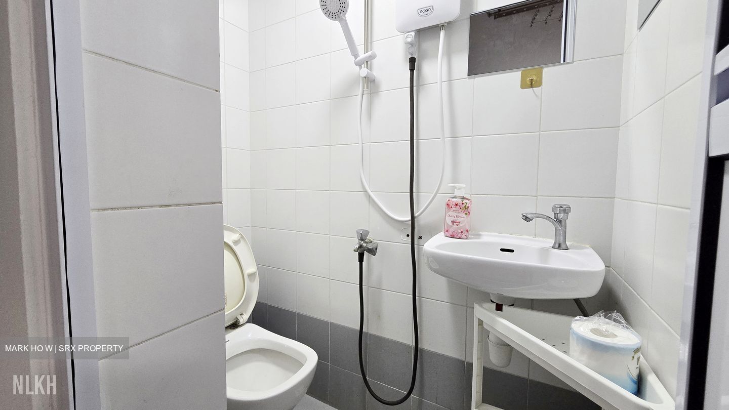 Lakeholmz (D22), Condominium #499819131